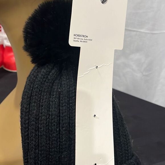 Black PICK-A-Pom Beanie 3 Interchangeable Poms - Picture 6 of 6